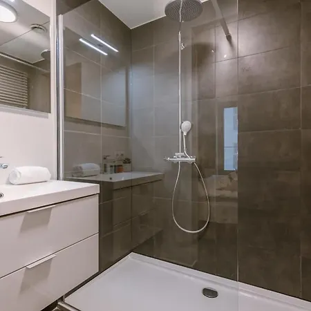 Huswell - Beautiful & Warm With Terrace In Appartement