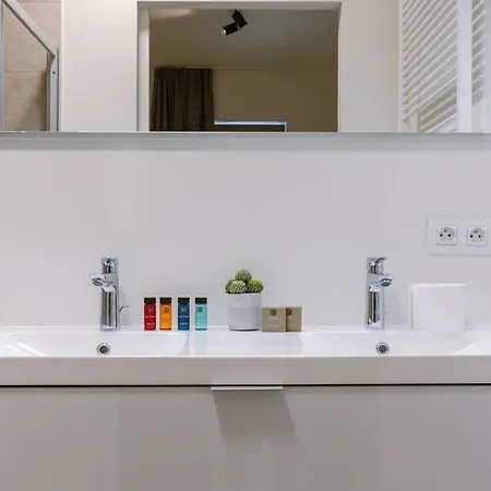 Huswell - Beautiful & Warm With Terrace In Apartment Ostend